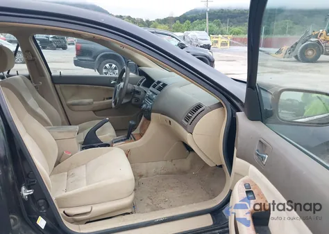 2004 Honda Accord 2.4 Ex z USA, uszkodzony, nr VIN 1HGCM56684A042833